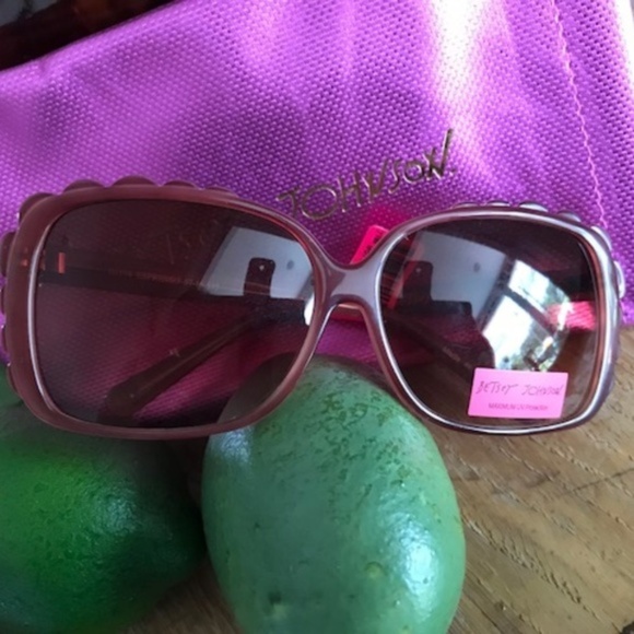 BETSEY JOHNSON Espresso Scalloped UV Sunglasses 18 main image 5